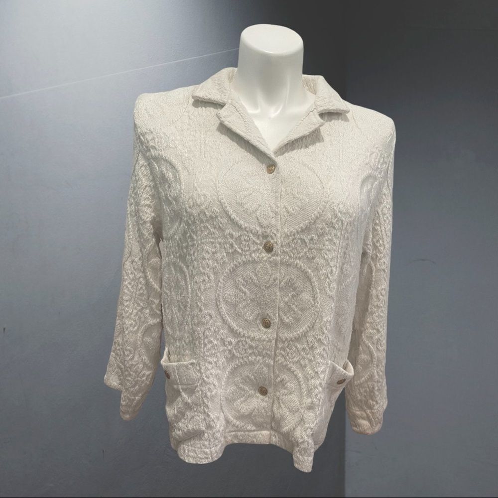 Candeaux JACQUARD TEXTURE SNAP‎ FRONT FRINGE DETAIL JACKET-IVORY